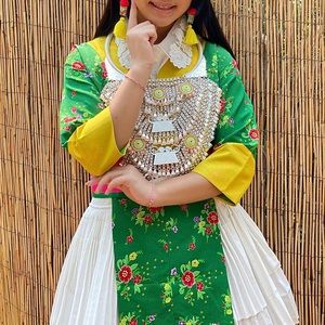 Simple Floral Hmong outfit